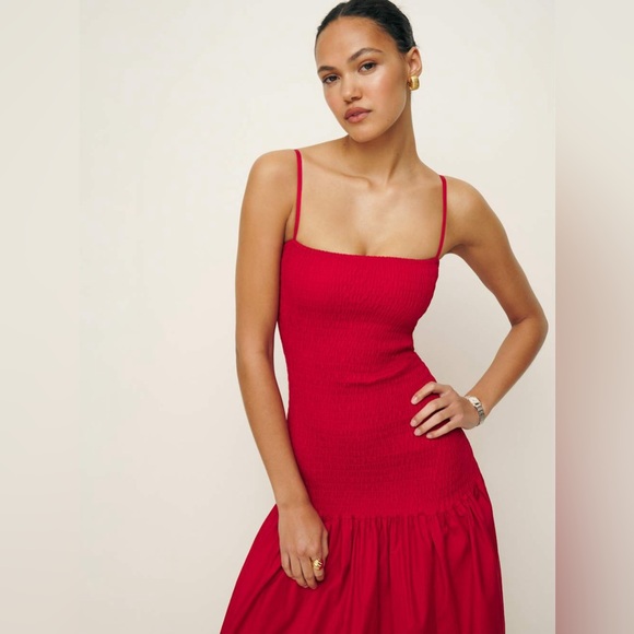 Reformation Dresses & Skirts - Reformation Leilah Dress in Lipstick